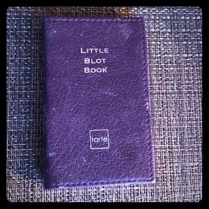 Tarte Little Blot Book for shine treatment